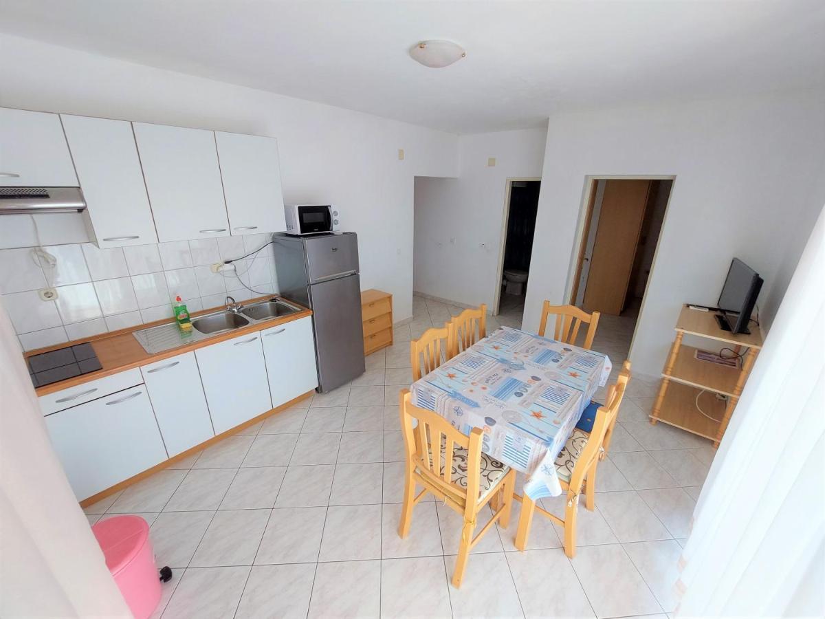 Apartments Neva & Neva Beach House ซรีมา ภายนอก รูปภาพ