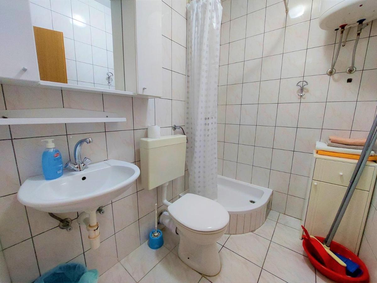 Apartments Neva & Neva Beach House ซรีมา ภายนอก รูปภาพ