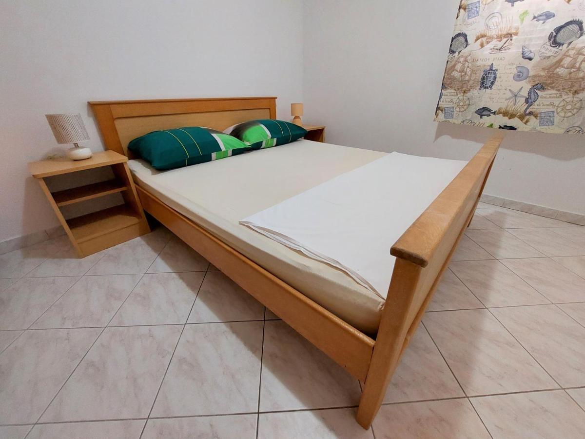 Apartments Neva & Neva Beach House ซรีมา ภายนอก รูปภาพ
