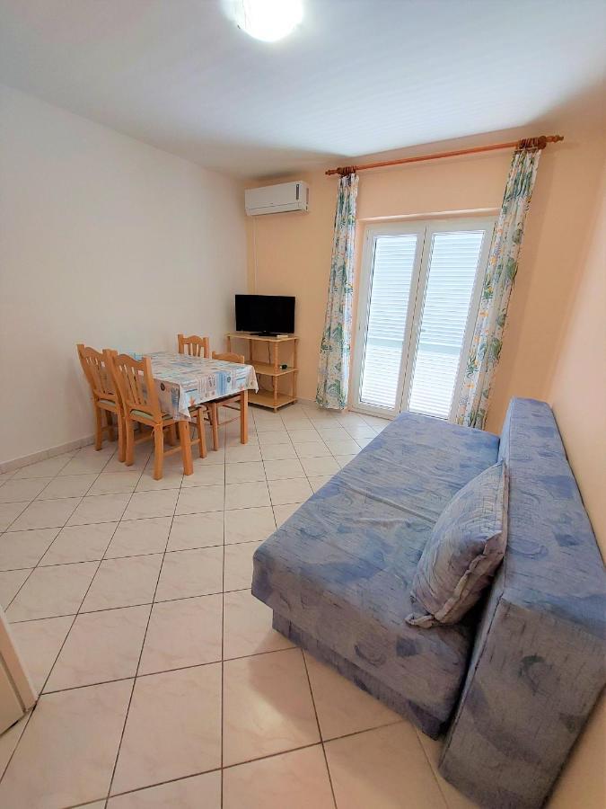 Apartments Neva & Neva Beach House ซรีมา ภายนอก รูปภาพ
