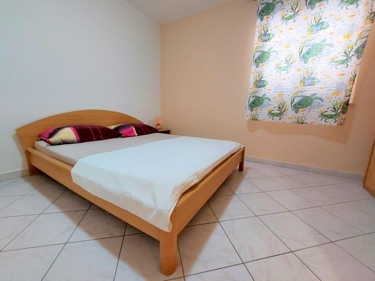 Apartments Neva & Neva Beach House ซรีมา ภายนอก รูปภาพ