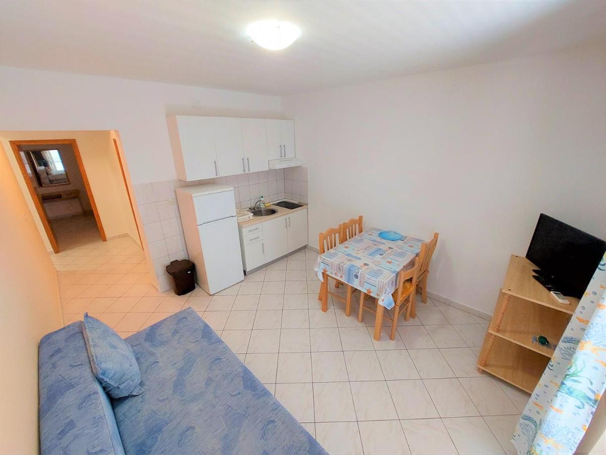 Apartments Neva & Neva Beach House ซรีมา ภายนอก รูปภาพ