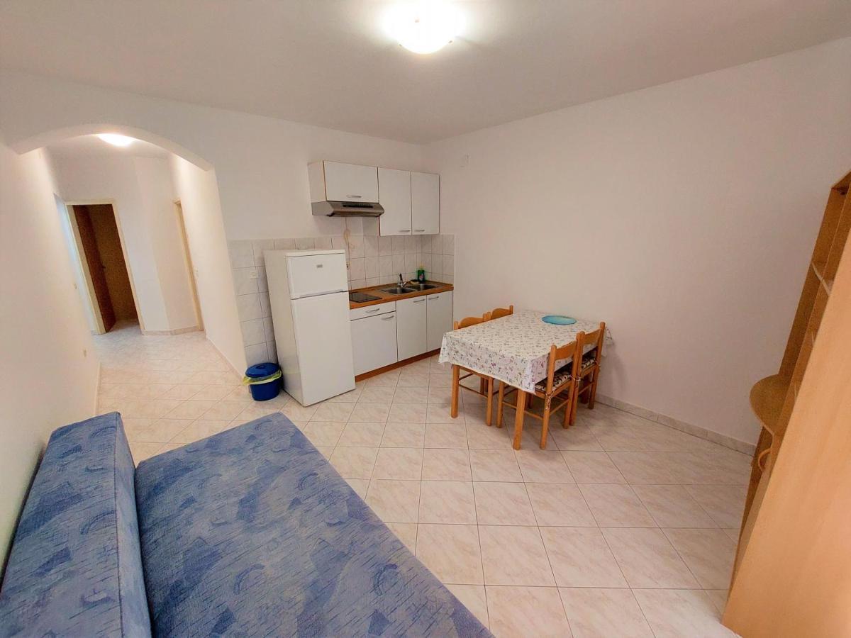 Apartments Neva & Neva Beach House ซรีมา ภายนอก รูปภาพ