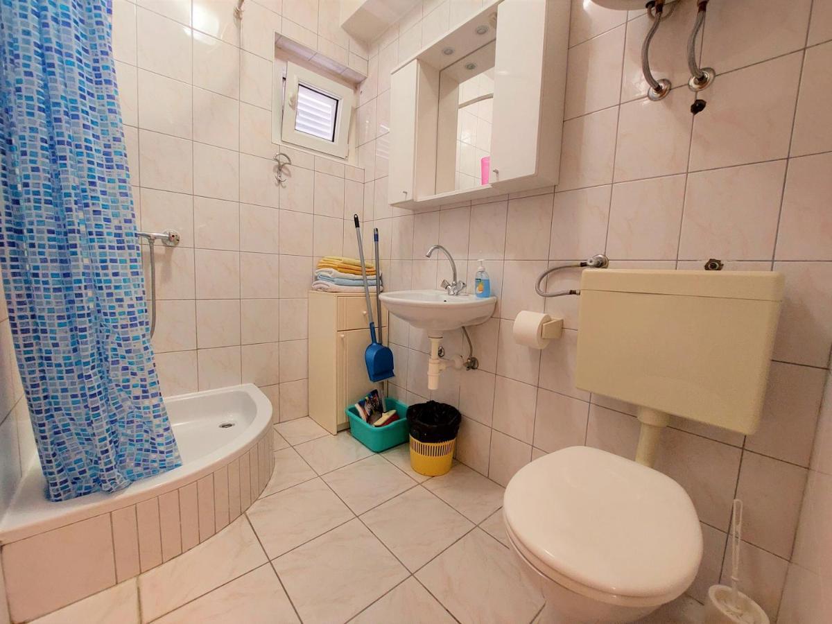 Apartments Neva & Neva Beach House ซรีมา ภายนอก รูปภาพ