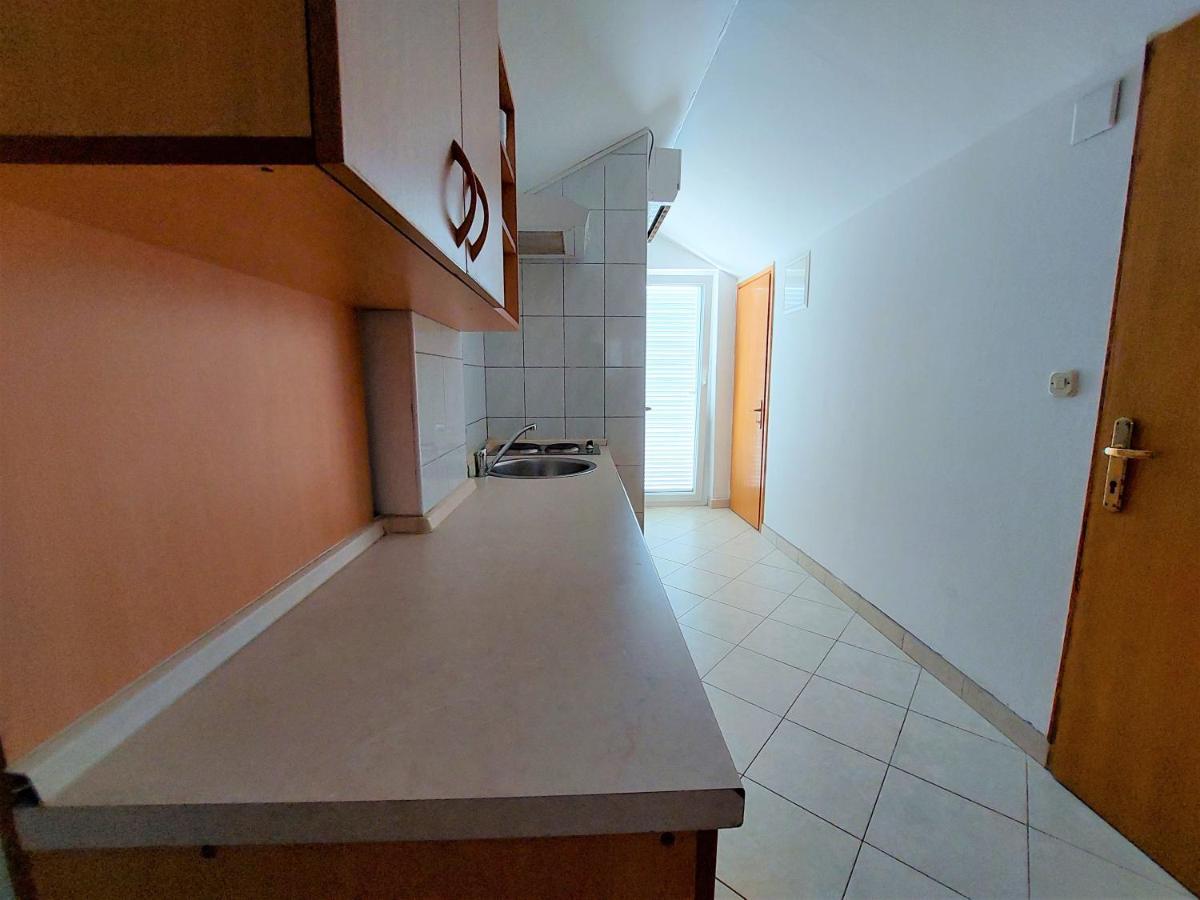Apartments Neva & Neva Beach House ซรีมา ภายนอก รูปภาพ