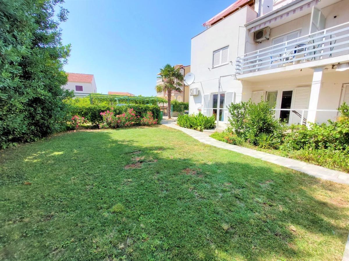 Apartments Neva & Neva Beach House ซรีมา ภายนอก รูปภาพ